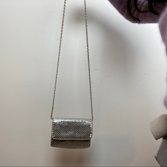 Cute metallic/silver longer strapped mini purse! - Picture 3 of 4